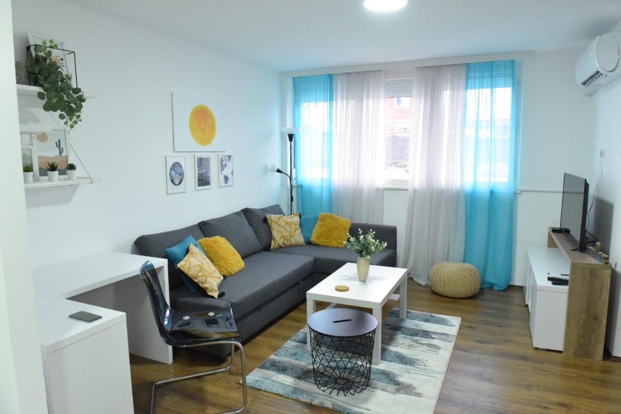Central Apartment Ćuprija Exteriör bild